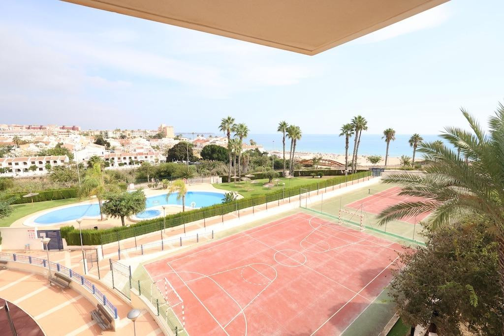 For sale - 3 Bedroom 2 Bathroom Apartment - Penthouse in Orihuela - Mil Palmeras  - Alicante