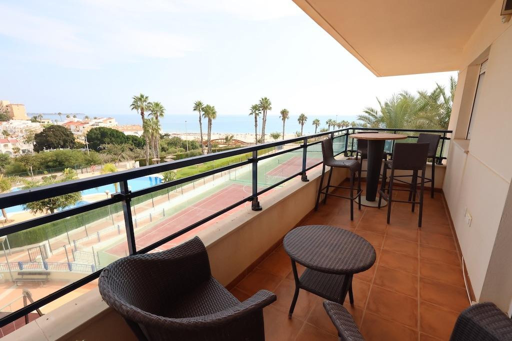 For sale - 3 Bedroom 2 Bathroom Apartment - Penthouse in Orihuela - Mil Palmeras  - Alicante