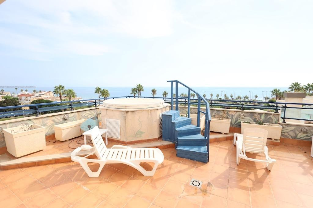 For sale - 3 Bedroom 2 Bathroom Apartment - Penthouse in Orihuela - Mil Palmeras  - Alicante