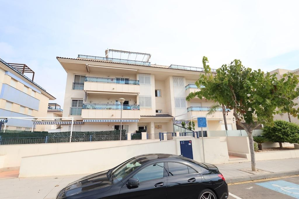 For sale - 3 Bedroom 2 Bathroom Apartment - Penthouse in Orihuela - Mil Palmeras  - Alicante