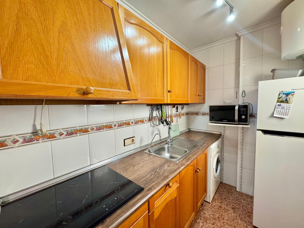 For sale - 2 Bedroom 1 Bathroom Apartment - Penthouse in Torrevieja - Torrevieja Centro  - Alicante