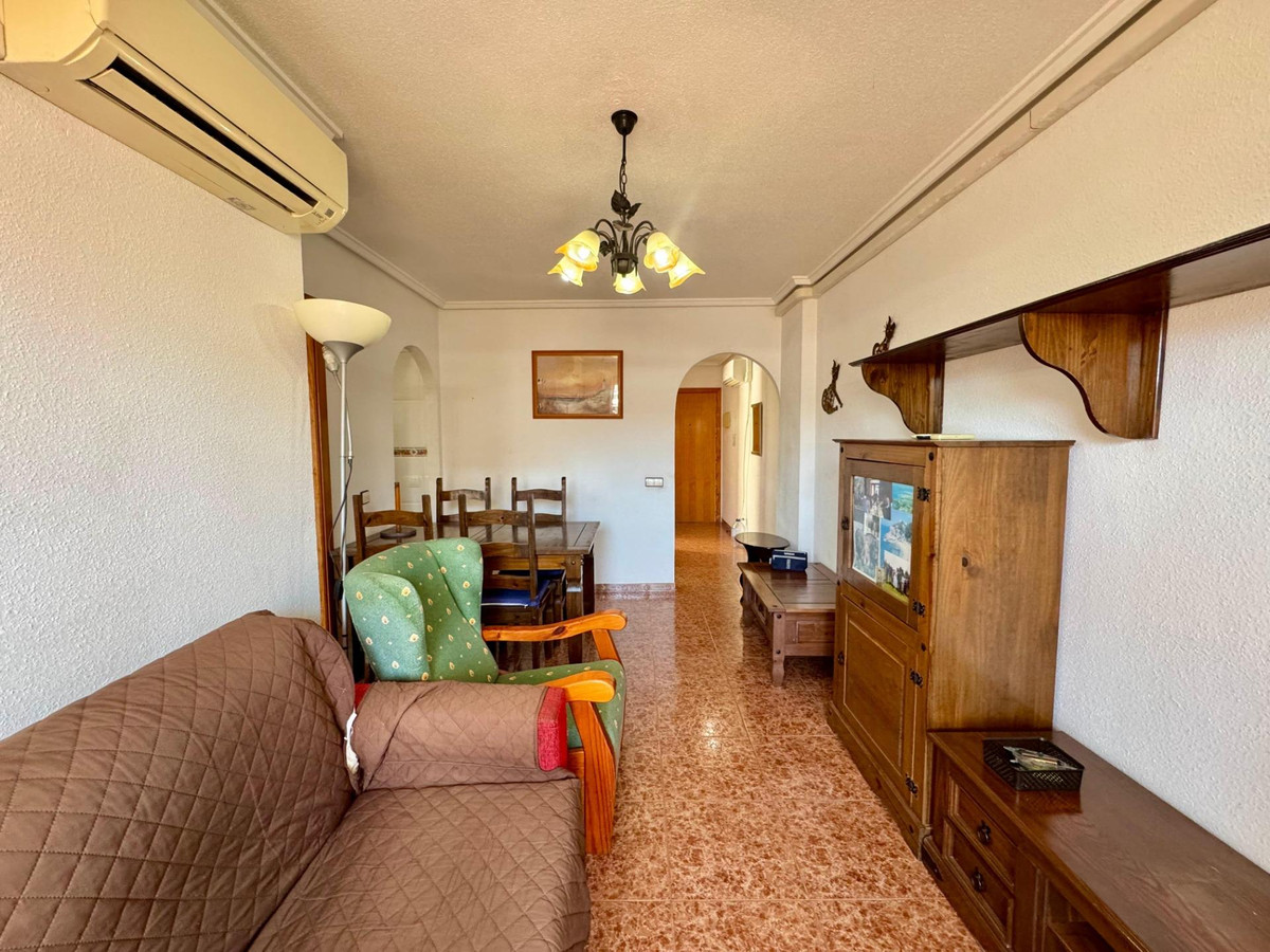 For sale - 2 Bedroom 1 Bathroom Apartment - Penthouse in Torrevieja - Torrevieja Centro  - Alicante