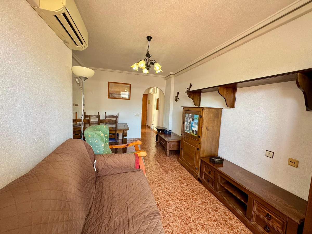 For sale - 2 Bedroom 1 Bathroom Apartment - Penthouse in Torrevieja - Torrevieja Centro  - Alicante