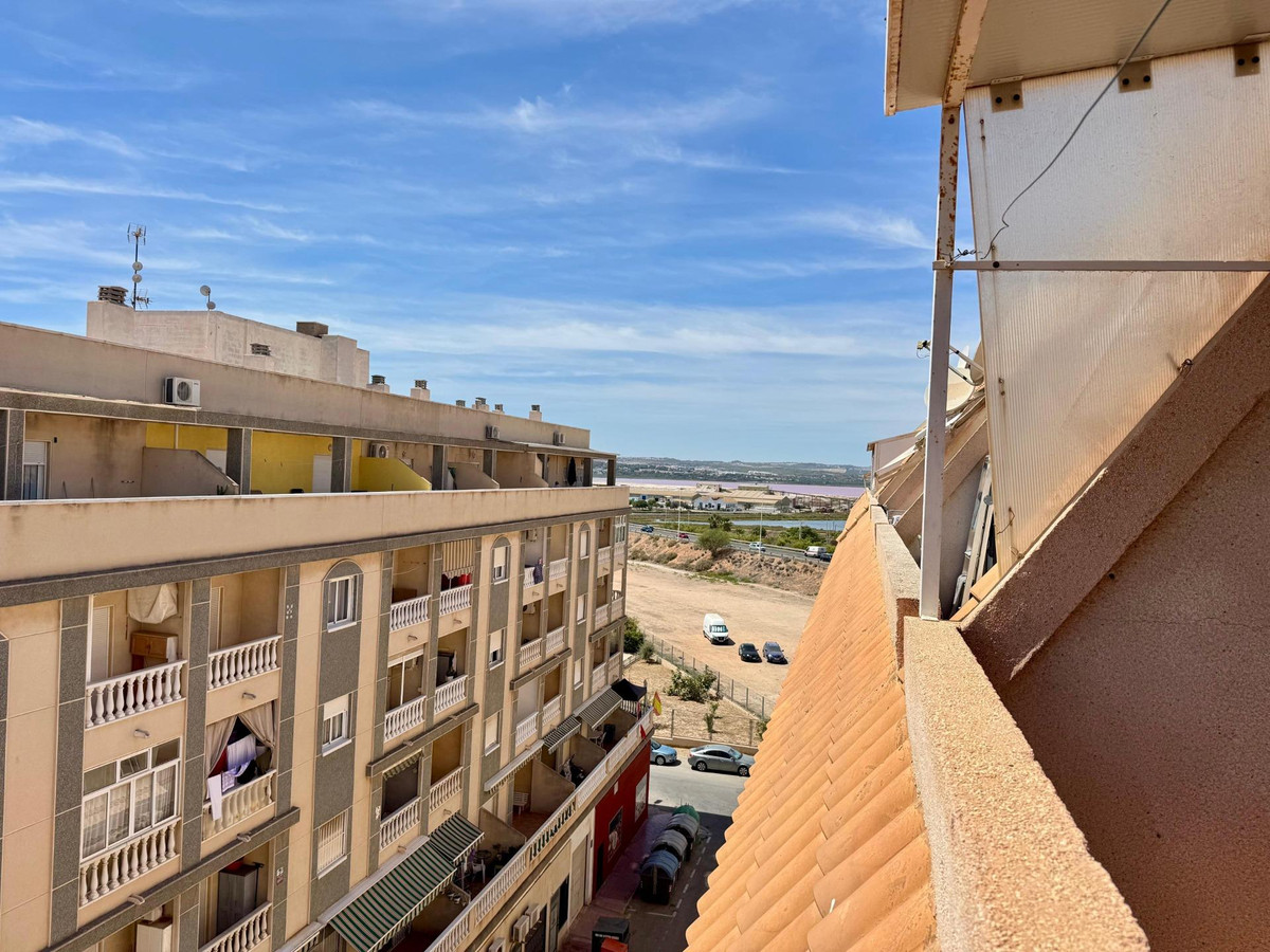 For sale - 2 Bedroom 1 Bathroom Apartment - Penthouse in Torrevieja - Torrevieja Centro  - Alicante