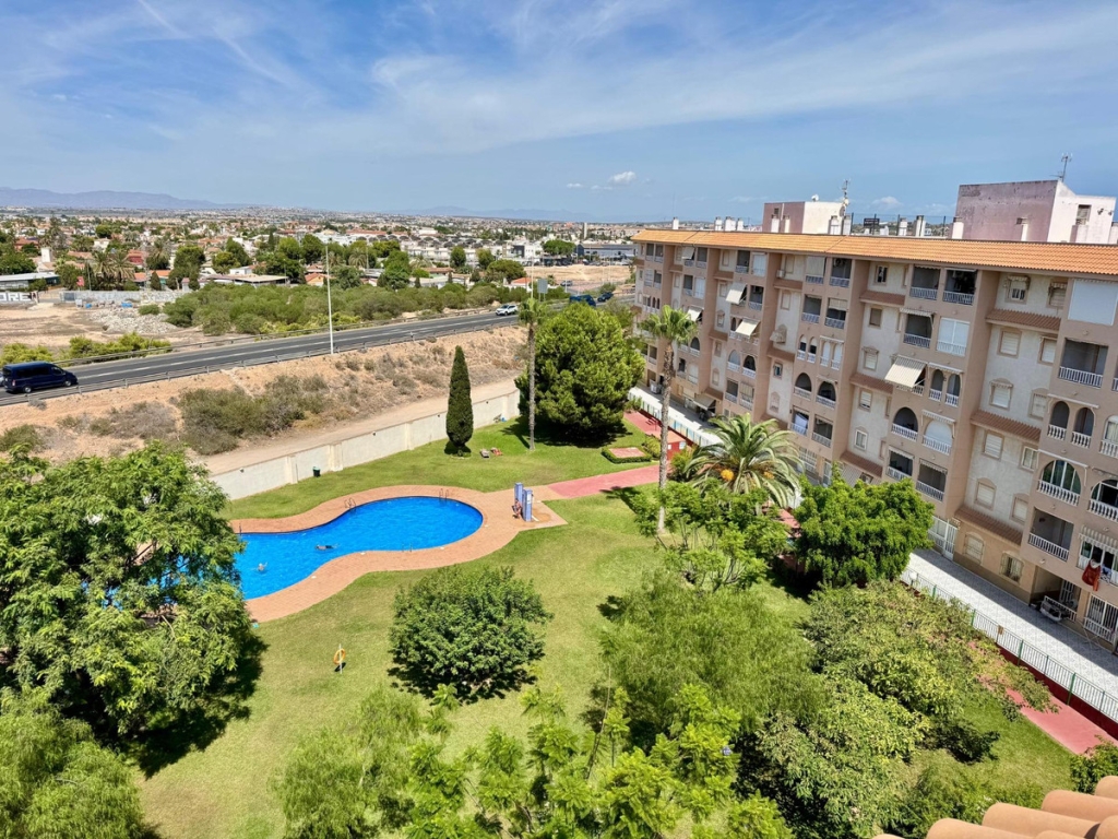 2 Bedroom 1 Bathroom Apartment - Penthouse in Torrevieja
