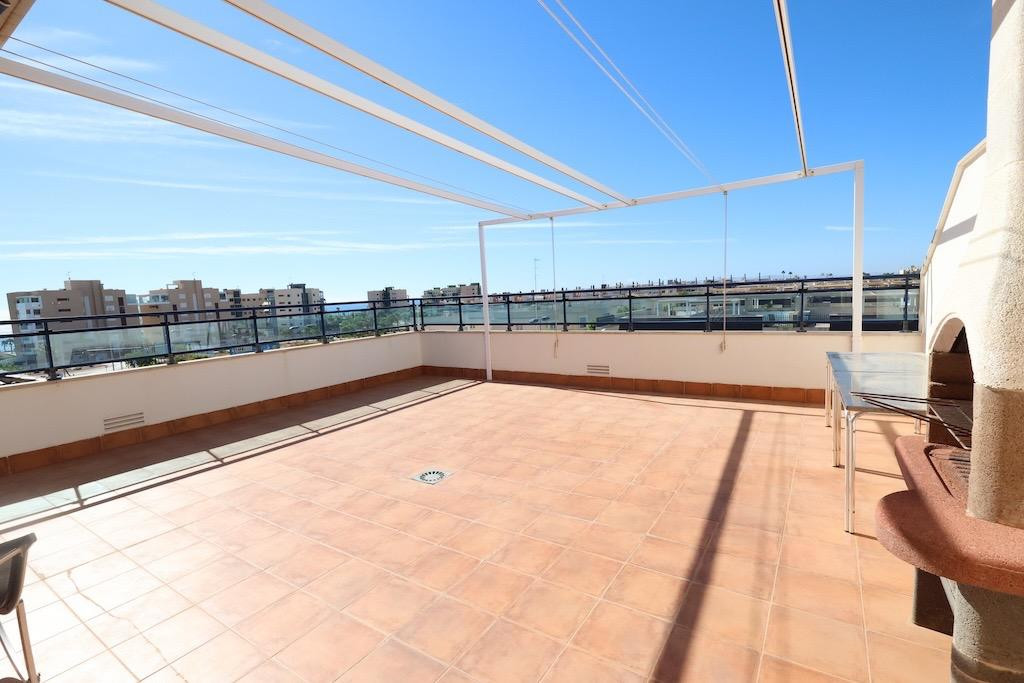 For sale - 2 Bedroom 2 Bathroom Apartment - Penthouse in Orihuela - Mil Palmeras  - Alicante