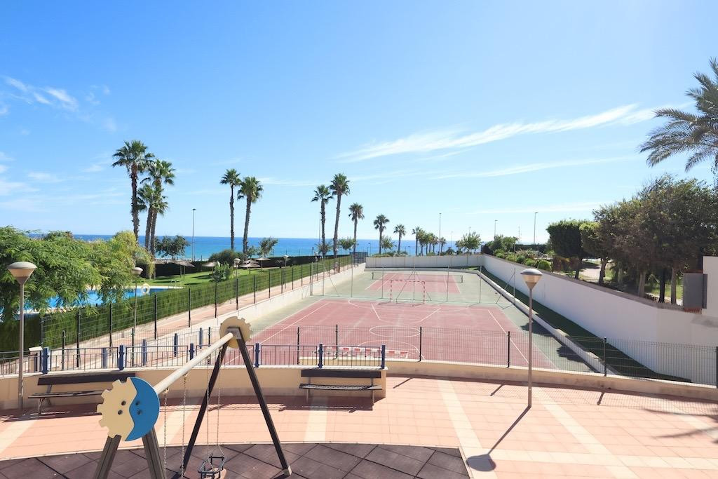 For sale - 2 Bedroom 2 Bathroom Apartment - Penthouse in Orihuela - Mil Palmeras  - Alicante