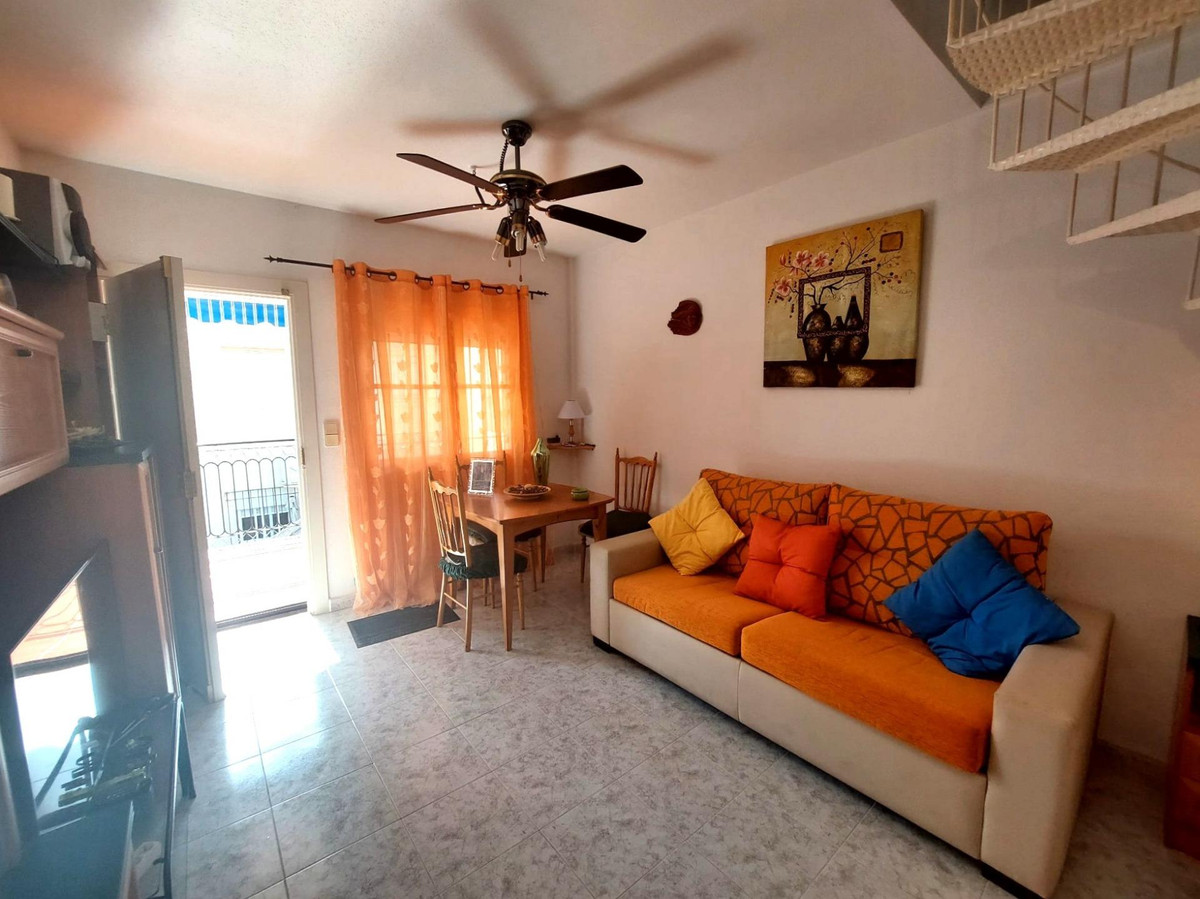 For sale - 2 Bedroom 1 Bathroom House - Penthouse in Playa Flamenca - Playa Flamenca  - Alicante