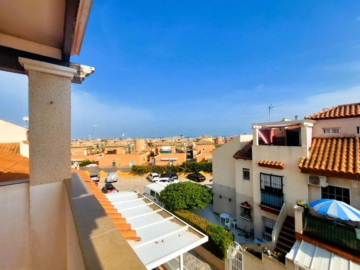 For sale - 2 Bedroom 1 Bathroom House - Penthouse in Playa Flamenca - Playa Flamenca  - Alicante