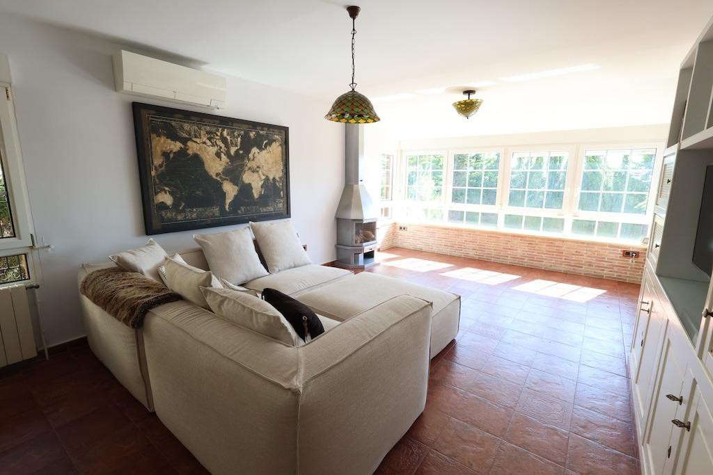 For sale - 4 Bedroom 3 Bathroom House - Detached Villa in Orihuela - Villamartin  - Alicante