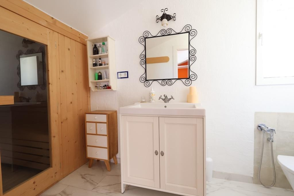 For sale - 4 Bedroom 3 Bathroom House - Detached Villa in Orihuela - Villamartin  - Alicante