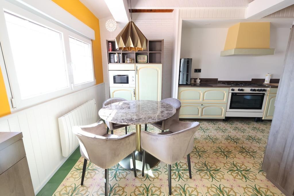 For sale - 4 Bedroom 3 Bathroom House - Detached Villa in Orihuela - Villamartin  - Alicante