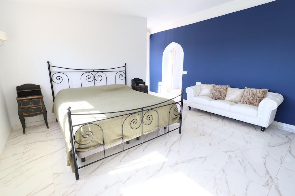 For sale - 4 Bedroom 3 Bathroom House - Detached Villa in Orihuela - Villamartin  - Alicante