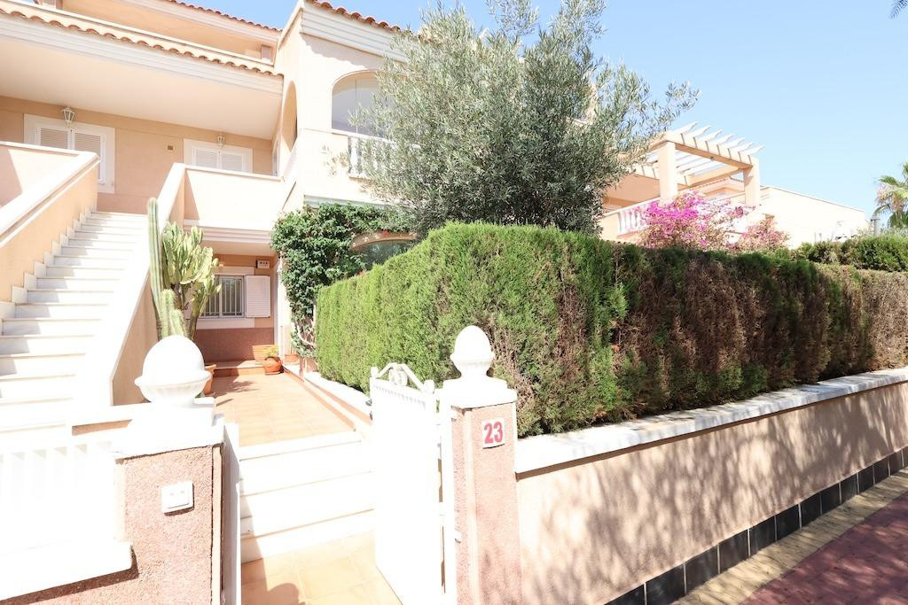 For sale - 2 Bedroom 2 Bathroom House - Bungalow in Orihuela - Punta Prima  - Alicante