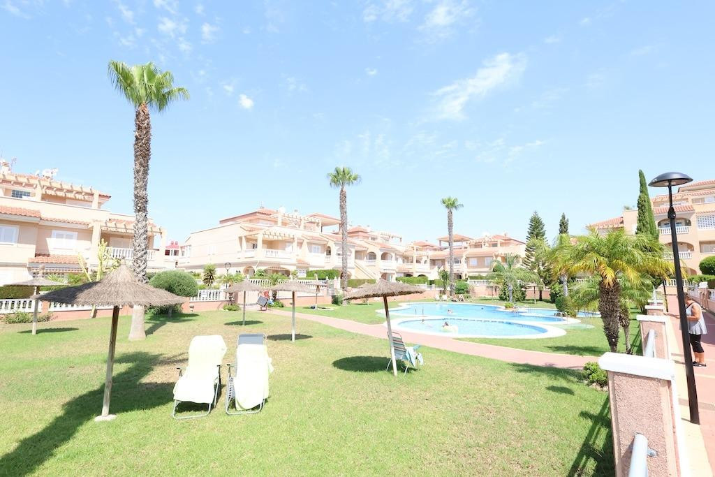 For sale - 2 Bedroom 2 Bathroom House - Bungalow in Orihuela - Punta Prima  - Alicante