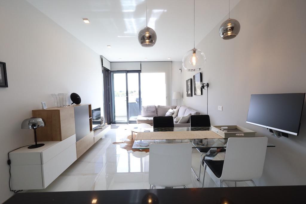 For sale - 2 Bedroom 2 Bathroom Apartment - Middle Floor Apartment in Orihuela - Orihuela Costa  - Alicante