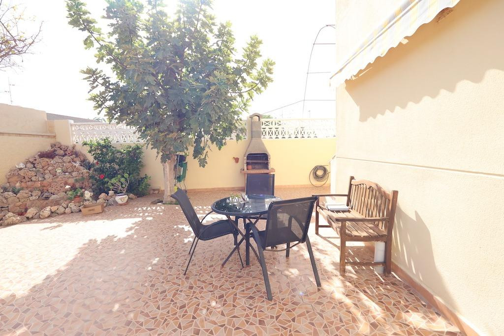 For sale - 4 Bedroom 3 Bathroom House - Detached Villa in Orihuela - Playa Flamenca  - Alicante