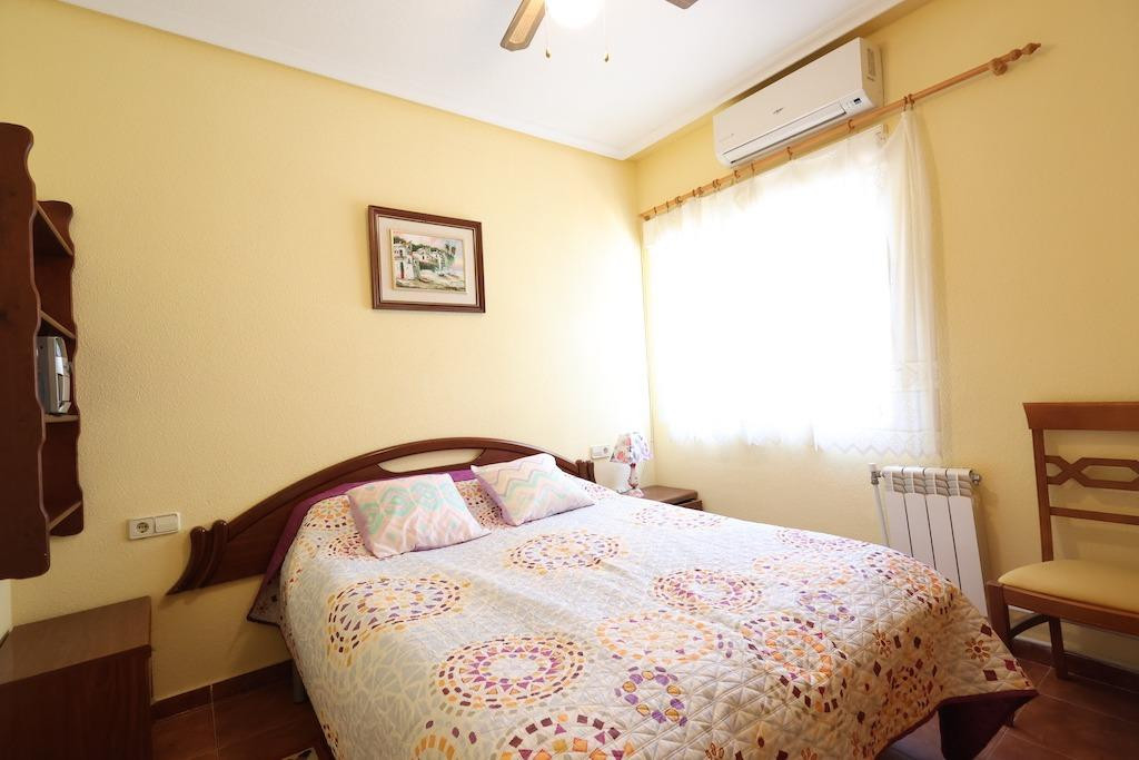 For sale - 4 Bedroom 3 Bathroom House - Detached Villa in Orihuela - Playa Flamenca  - Alicante