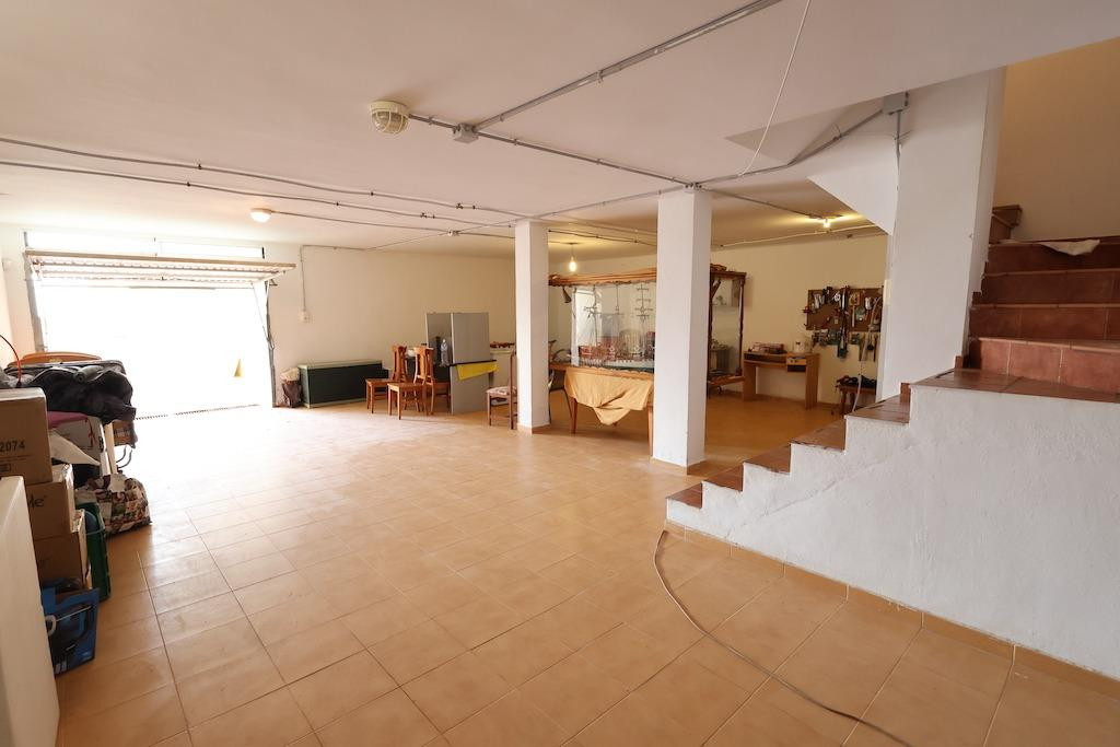 For sale - 4 Bedroom 3 Bathroom House - Detached Villa in Orihuela - Playa Flamenca  - Alicante
