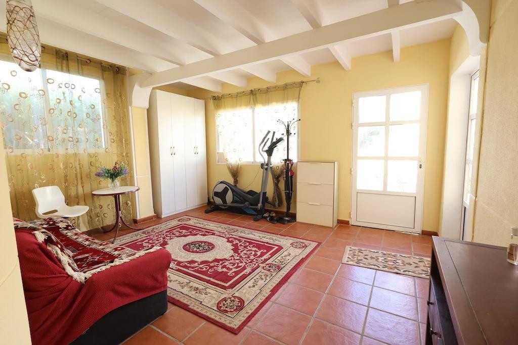 For sale - 4 Bedroom 3 Bathroom House - Detached Villa in Orihuela - Playa Flamenca  - Alicante