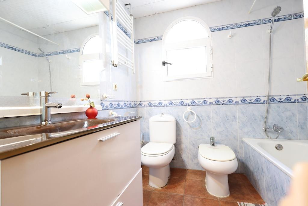 For sale - 4 Bedroom 3 Bathroom House - Detached Villa in Orihuela - Playa Flamenca  - Alicante