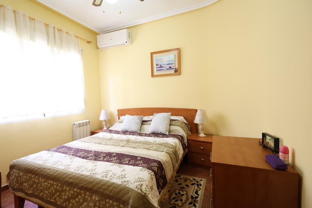 For sale - 4 Bedroom 3 Bathroom House - Detached Villa in Orihuela - Playa Flamenca  - Alicante