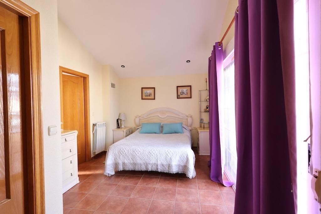 For sale - 4 Bedroom 3 Bathroom House - Detached Villa in Orihuela - Playa Flamenca  - Alicante