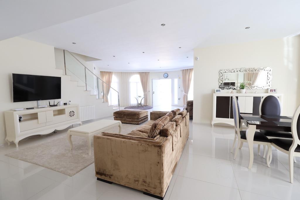 For sale - 5 Bedroom 4 Bathroom House - Detached Villa in Rojales - Ciudad Quesada  - Alicante