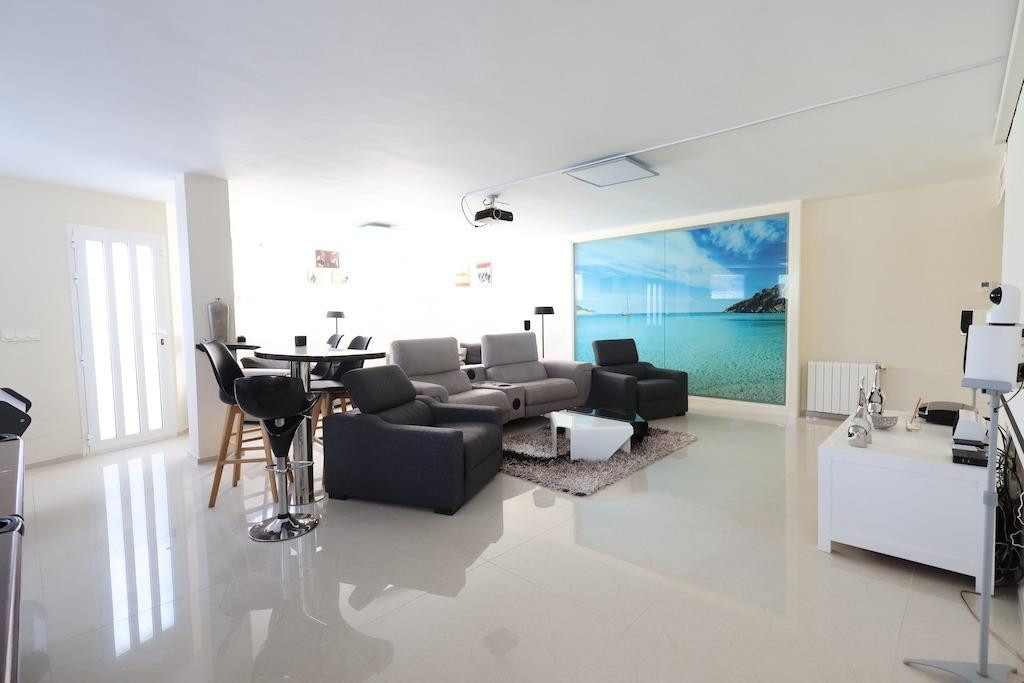 For sale - 5 Bedroom 4 Bathroom House - Detached Villa in Rojales - Ciudad Quesada  - Alicante