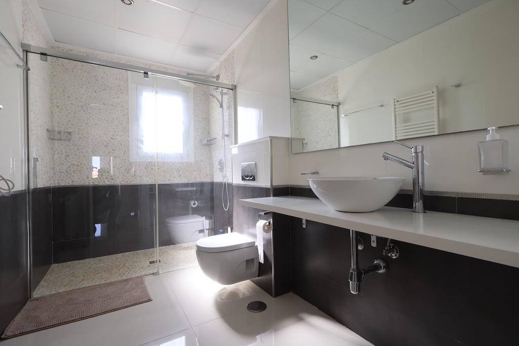 For sale - 5 Bedroom 4 Bathroom House - Detached Villa in Rojales - Ciudad Quesada  - Alicante