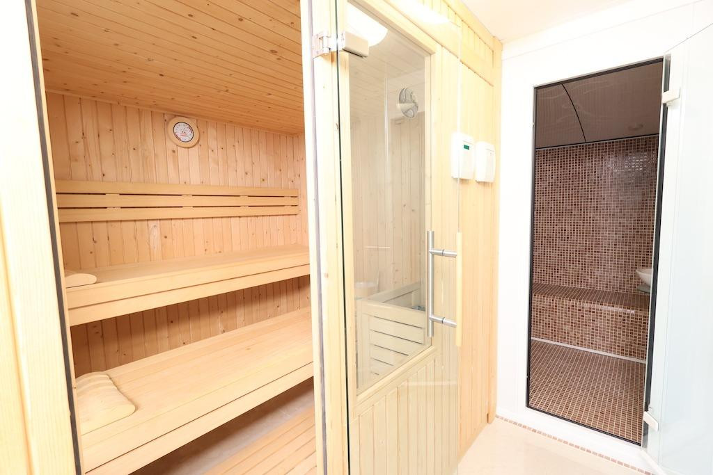 For sale - 5 Bedroom 4 Bathroom House - Detached Villa in Rojales - Ciudad Quesada  - Alicante