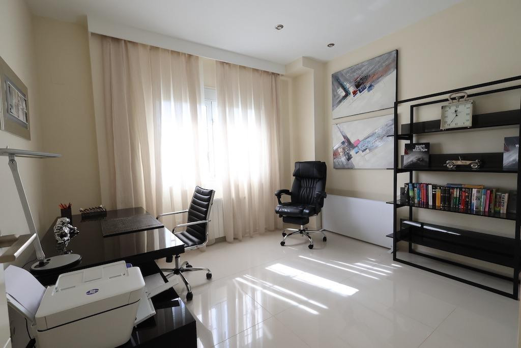 For sale - 5 Bedroom 4 Bathroom House - Detached Villa in Rojales - Ciudad Quesada  - Alicante