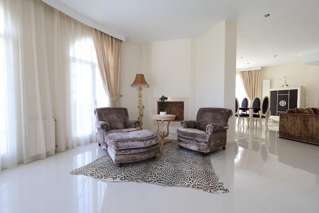 For sale - 5 Bedroom 4 Bathroom House - Detached Villa in Rojales - Ciudad Quesada  - Alicante