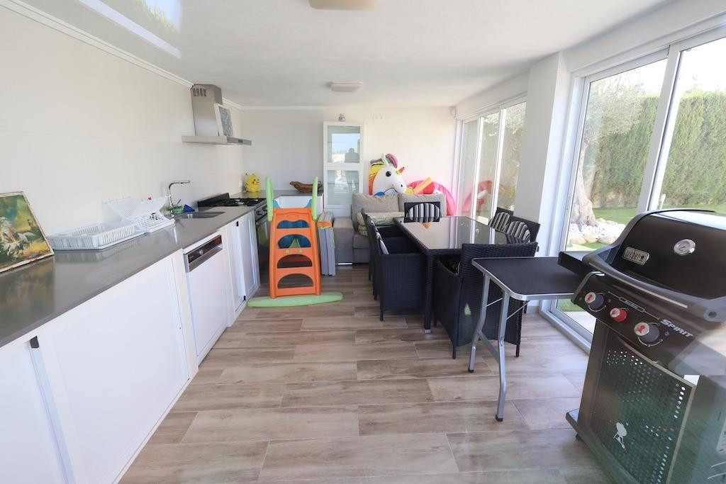 For sale - 5 Bedroom 4 Bathroom House - Detached Villa in Rojales - Ciudad Quesada  - Alicante