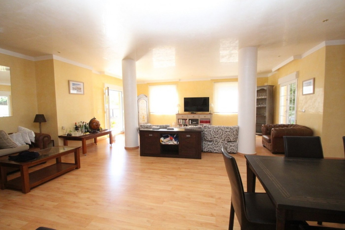 For sale - 5 Bedroom 5 Bathroom House - Detached Villa in Orihuela - Cabo Roig  - Alicante