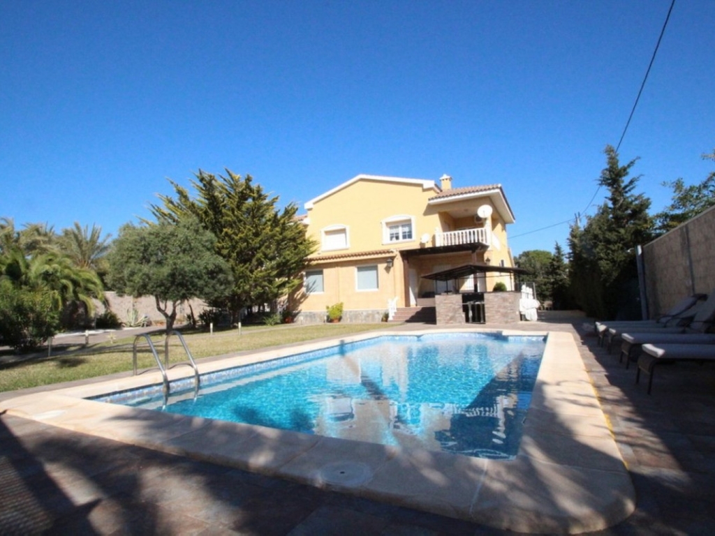 5 Bedroom 5 Bathroom House - Detached Villa in Orihuela