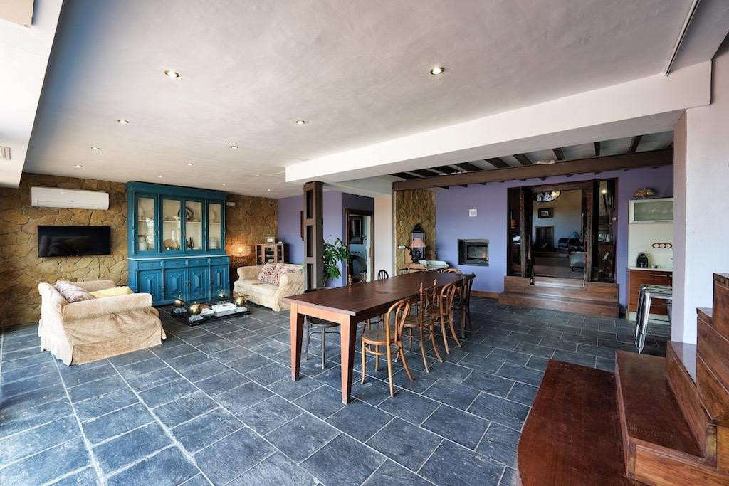 For sale - 4 Bedroom 3 Bathroom House - Finca - Cortijo in Orihuela - Torremendo  - Alicante