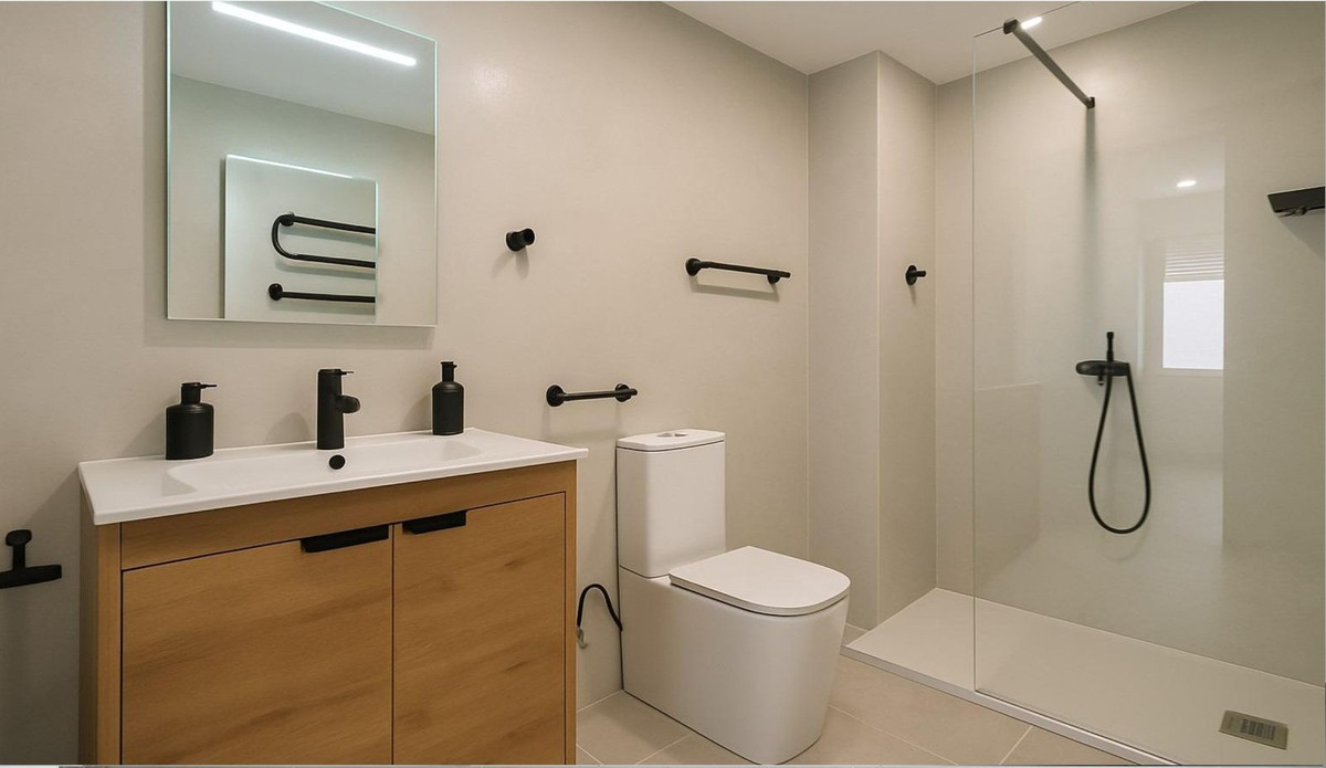 For sale - 2 Bedroom 1 Bathroom Apartment - Middle Floor Apartment in Pilar de la Horadada - Torre de la Horadada  - Alicante