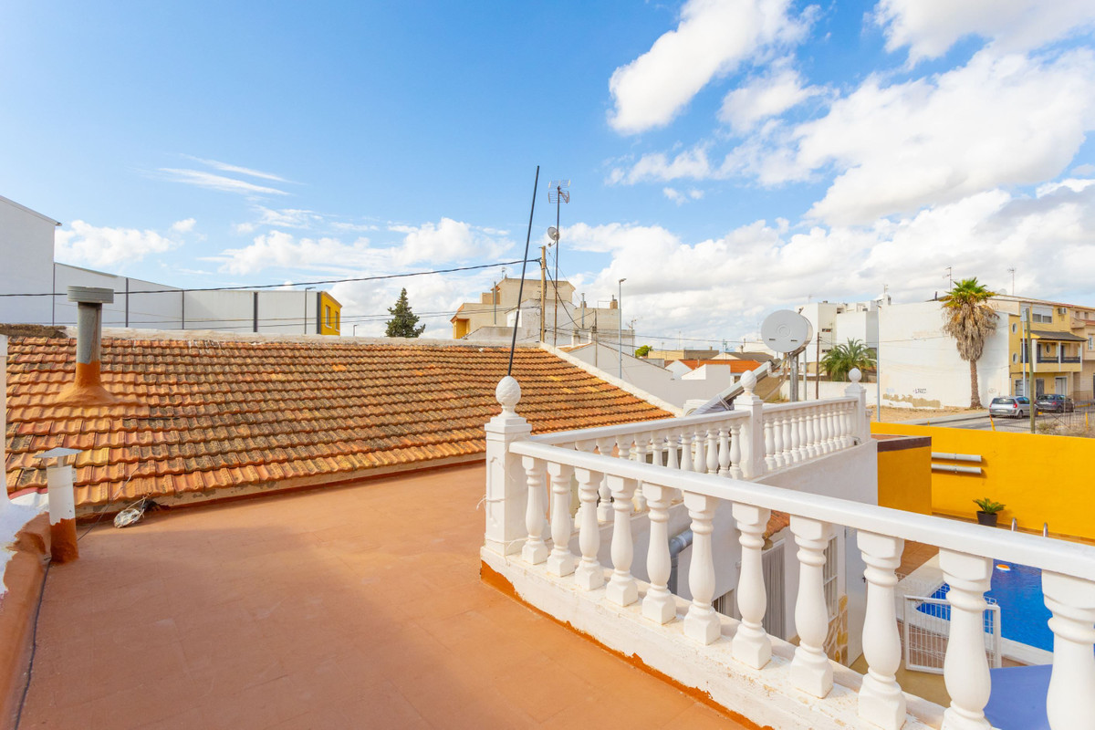 For sale - 4 Bedroom 3 Bathroom House - Townhouse in Los Montesinos - Los Montesinos Centro  - Alicante
