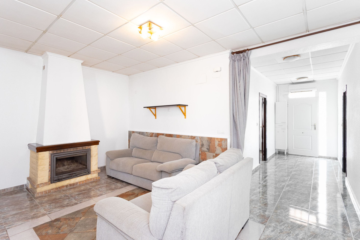 For sale - 4 Bedroom 3 Bathroom House - Townhouse in Los Montesinos - Los Montesinos Centro  - Alicante