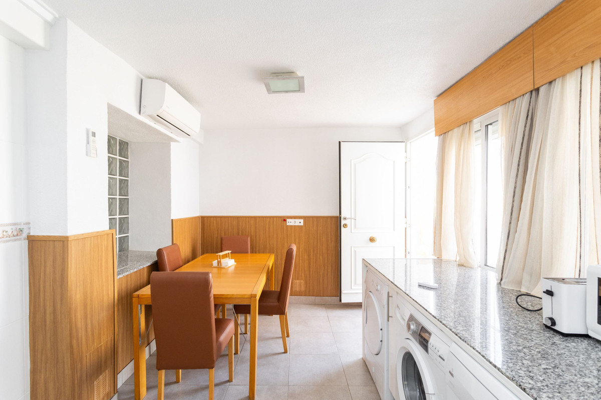 For sale - 4 Bedroom 3 Bathroom House - Townhouse in Los Montesinos - Los Montesinos Centro  - Alicante