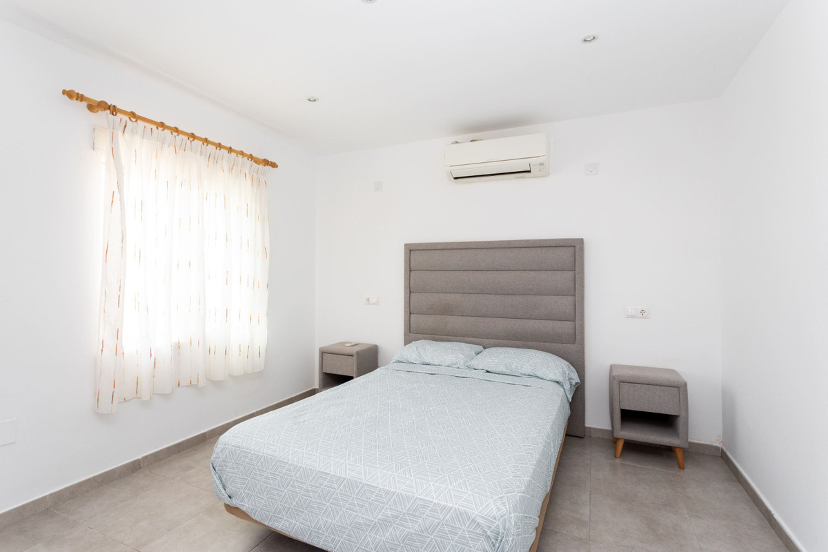 For sale - 4 Bedroom 3 Bathroom House - Townhouse in Los Montesinos - Los Montesinos Centro  - Alicante