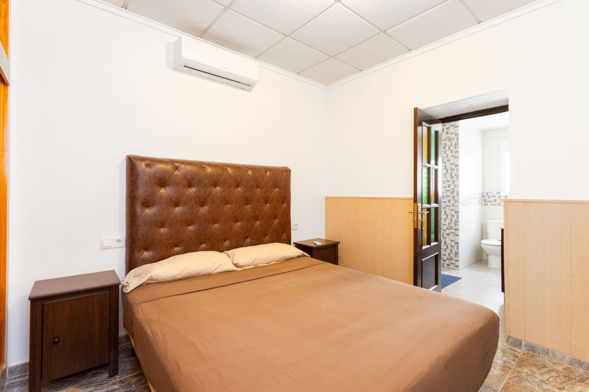 For sale - 4 Bedroom 3 Bathroom House - Townhouse in Los Montesinos - Los Montesinos Centro  - Alicante