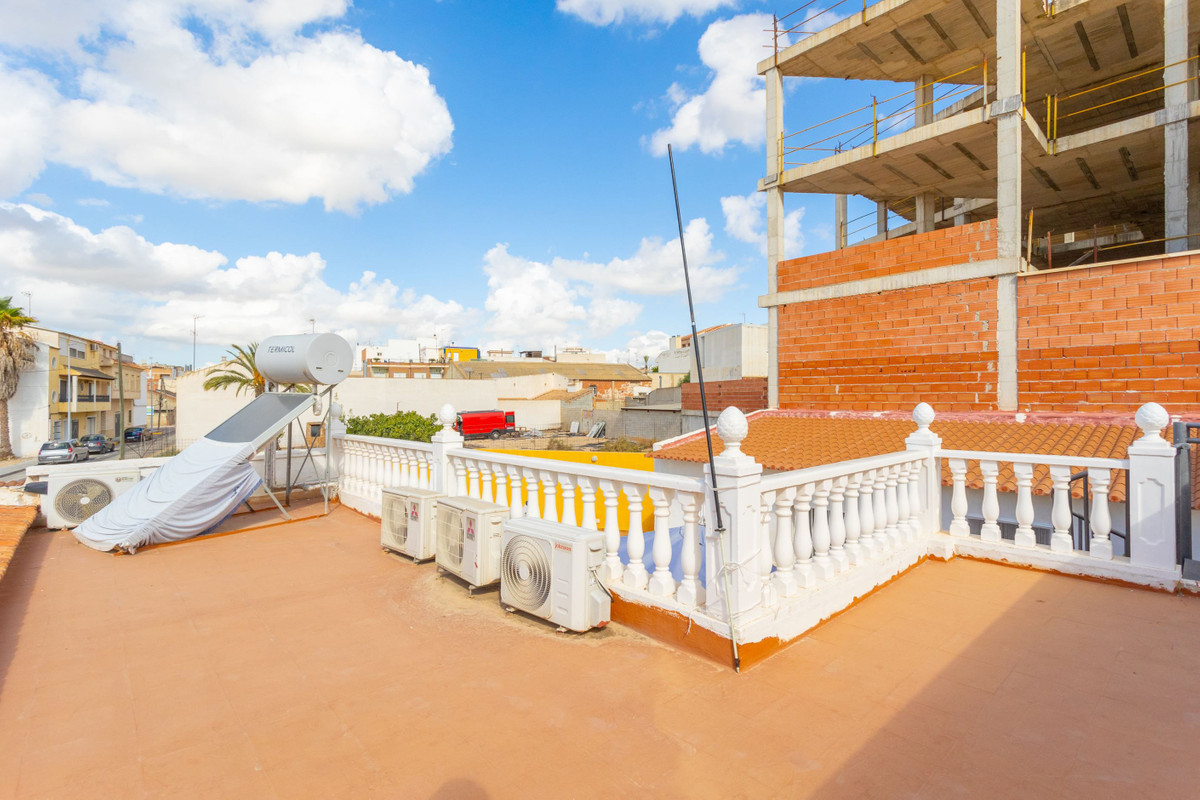 For sale - 4 Bedroom 3 Bathroom House - Townhouse in Los Montesinos - Los Montesinos Centro  - Alicante