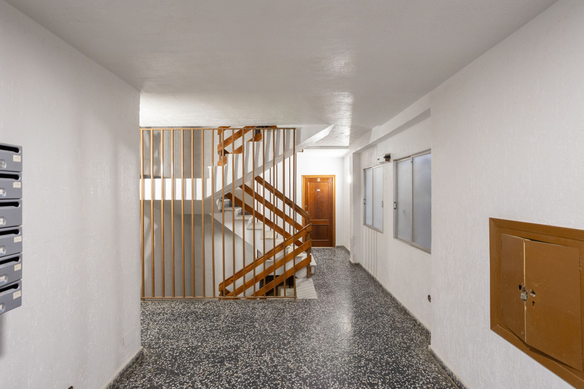 For sale - 3 Bedroom 1 Bathroom Apartment - Middle Floor Apartment in Torrevieja - La Mata  - Alicante