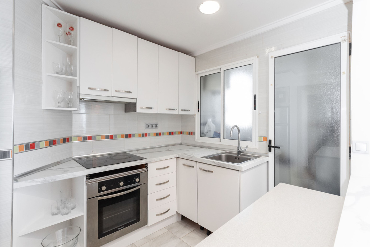 For sale - 3 Bedroom 1 Bathroom  Sea View Apartment in La Mata - La Mata  - Alicante
