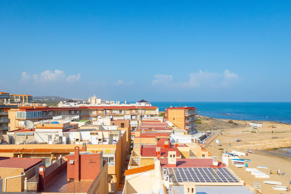For sale - 3 Bedroom 1 Bathroom  Sea View Apartment in La Mata - La Mata  - Alicante
