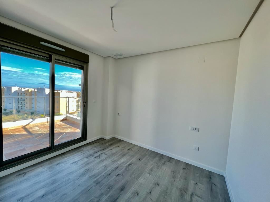 For sale - 3 Bedroom 2 Bathroom Apartment - Top Floor Apartment in Orihuela - Los Dolses  - Alicante
