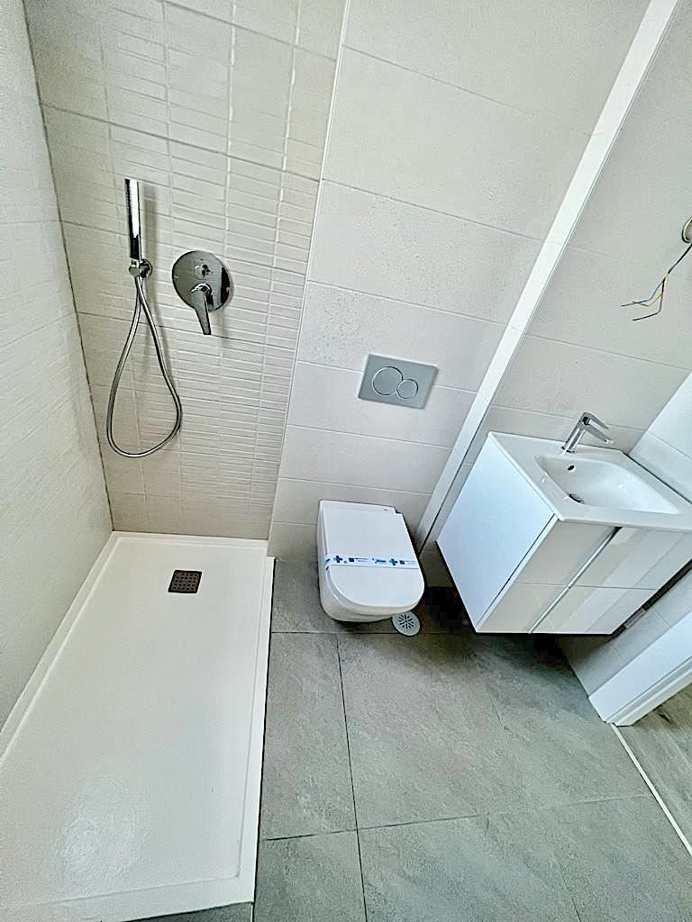 For sale - 3 Bedroom 2 Bathroom Apartment - Top Floor Apartment in Orihuela - Los Dolses  - Alicante