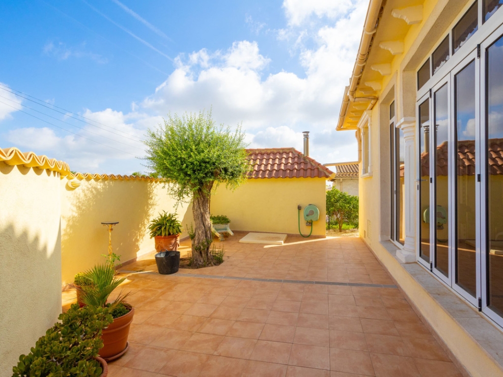 4 Bedroom 4 Bathroom House - Detached Villa in Orihuela